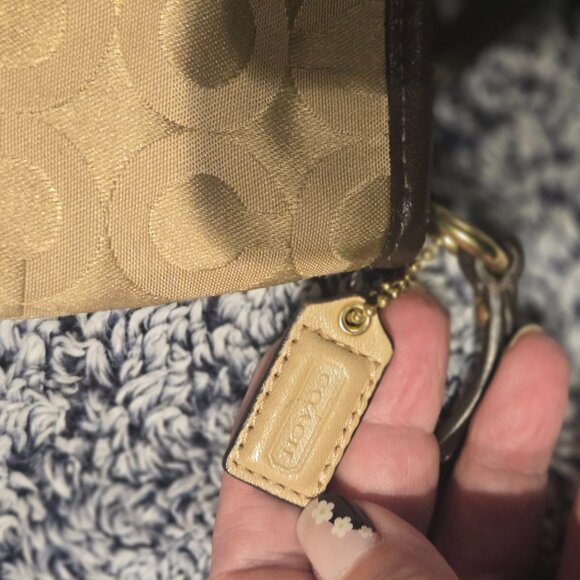 Coach wristlet - Picture 3 of 11